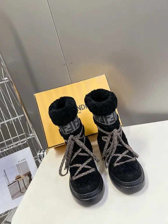 Fendi Shoe 